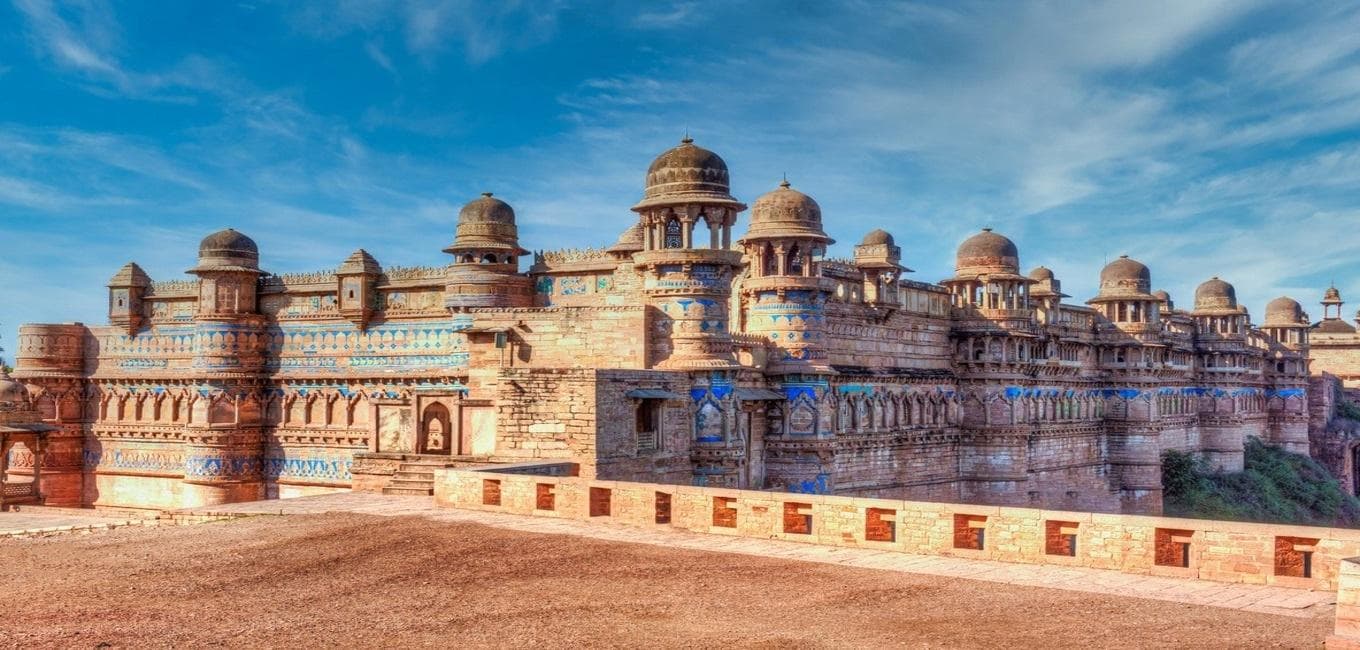 https://api.cabexpresso.com/media/destination_images/Gwalior.jpg.jpg