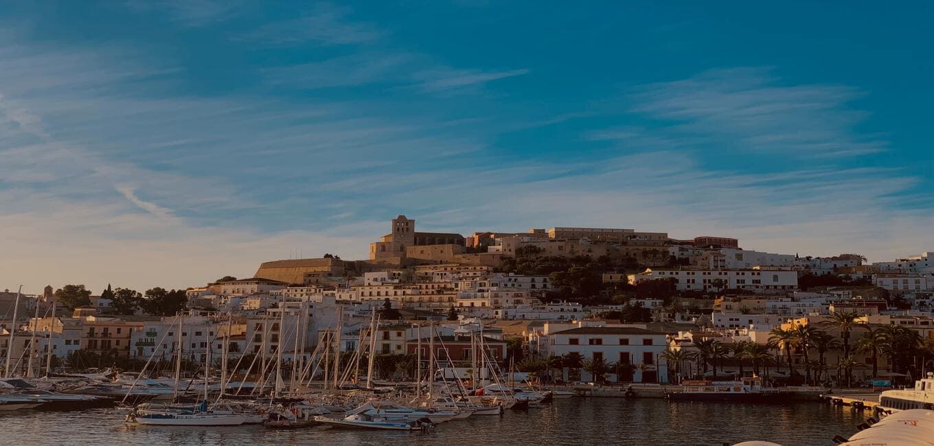 https://api.cabexpresso.com/media/destination_images/IBIZA.jpg