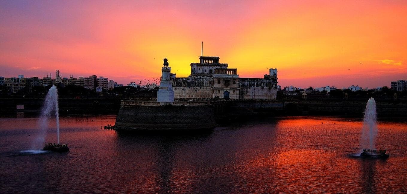 https://api.cabexpresso.com/media/destination_images/Jamnagar.jpg.jpg