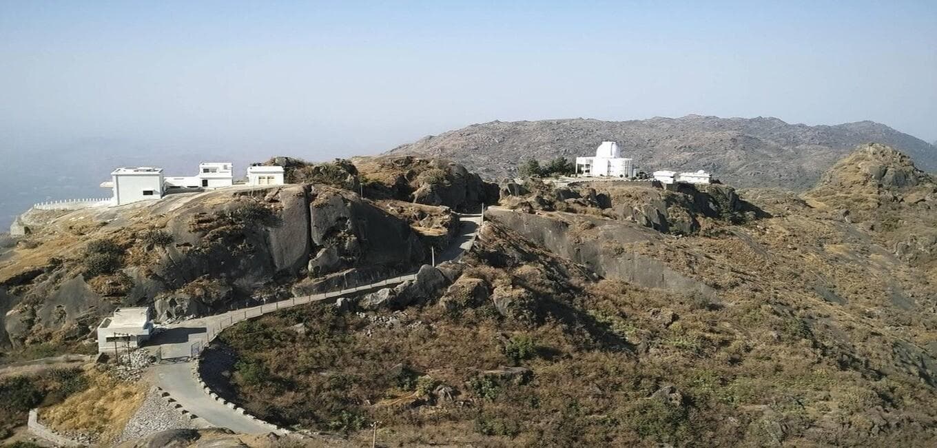 https://api.cabexpresso.com/media/destination_images/Mount_Abu.jpg.jpg