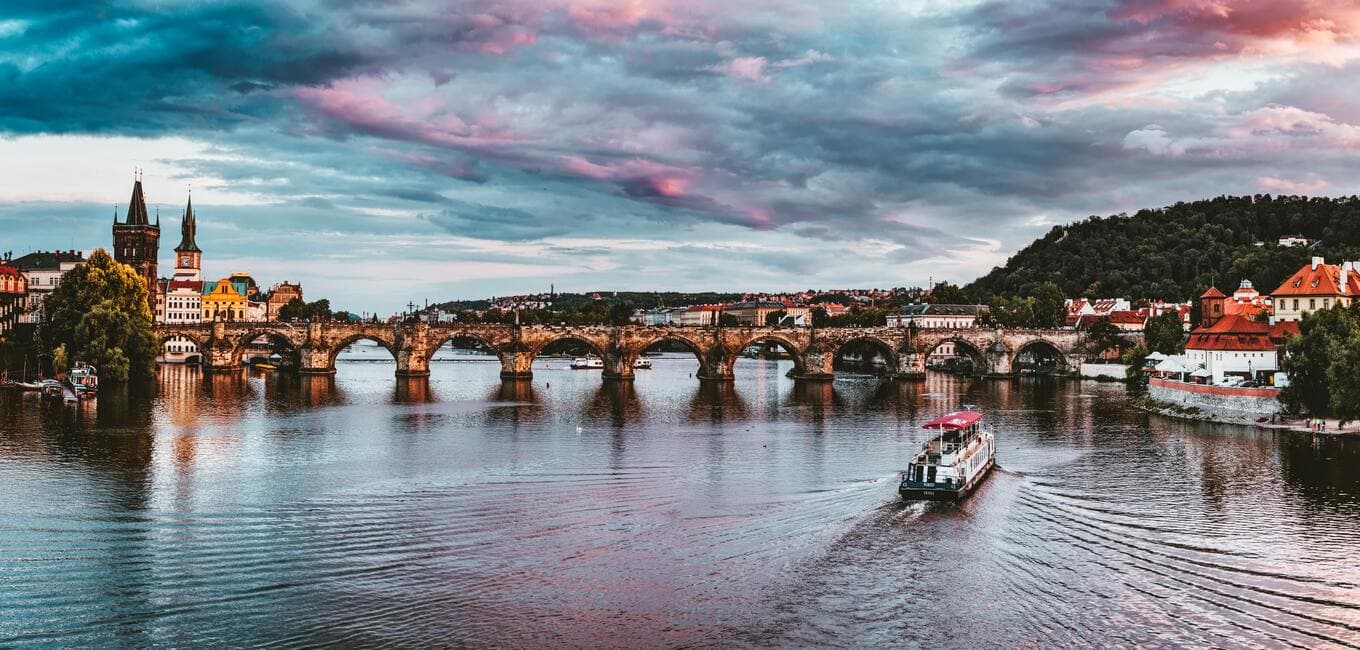 https://api.cabexpresso.com/media/destination_images/PRAGUE.jpg