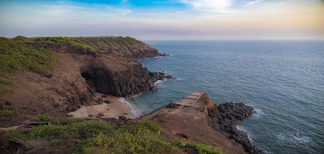 https://api.cabexpresso.com/media/destination_images/Ratnagiri.jpg.jpg