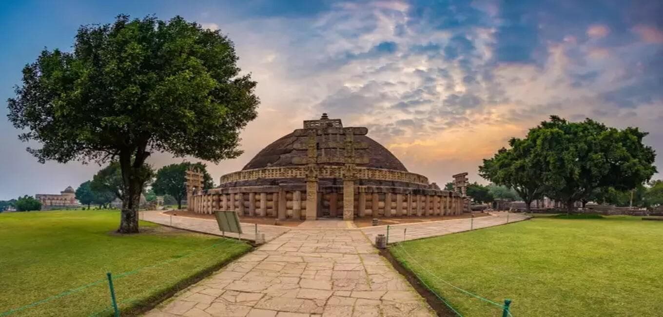 https://api.cabexpresso.com/media/destination_images/Sanchi.jpg.jpg