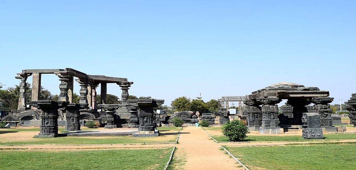 https://api.cabexpresso.com/media/destination_images/Warangal.jpg.jpg